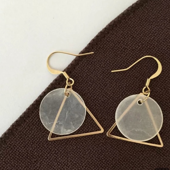 Jewelry - ⭐️Shell and Gold tone Geometric Triangle Earrings